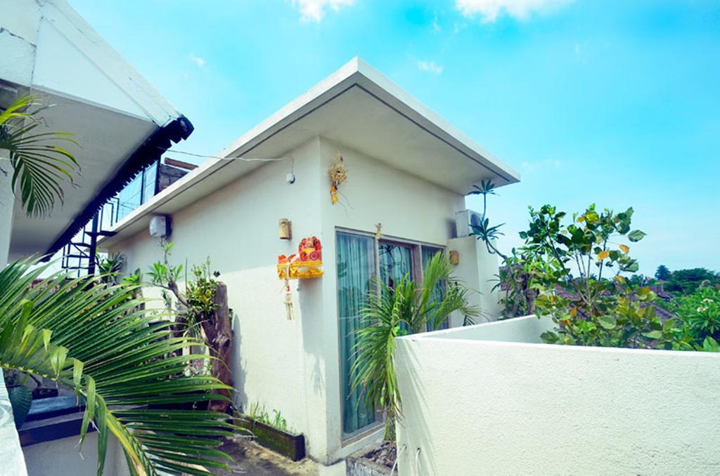 Gusti Homestay Kerobokan Exterior foto