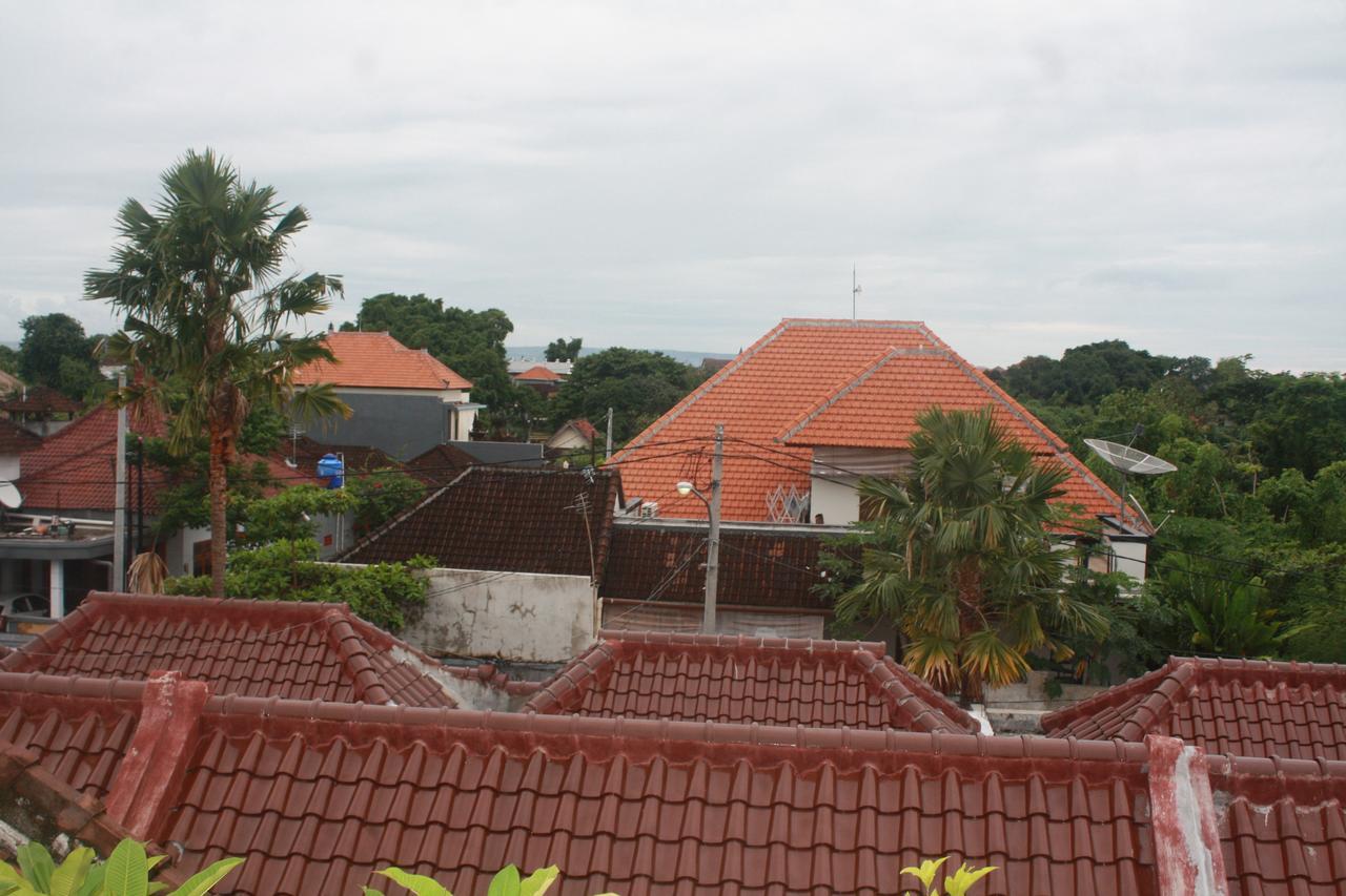 Gusti Homestay Kerobokan Exterior foto