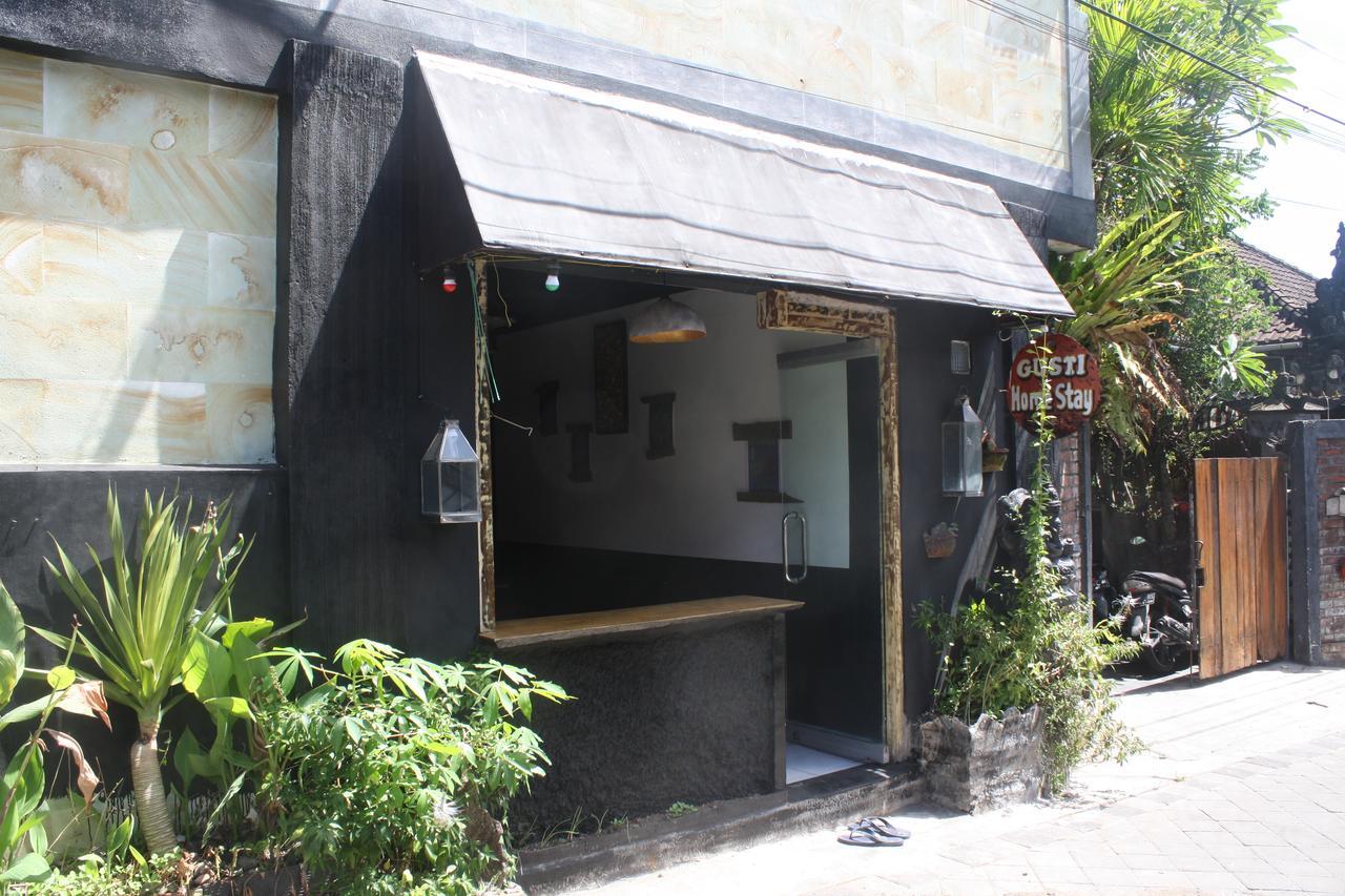 Gusti Homestay Kerobokan Exterior foto